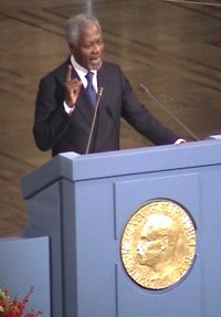 Kofi Annan holder tale, fotograf: Nobel-redaksjonen